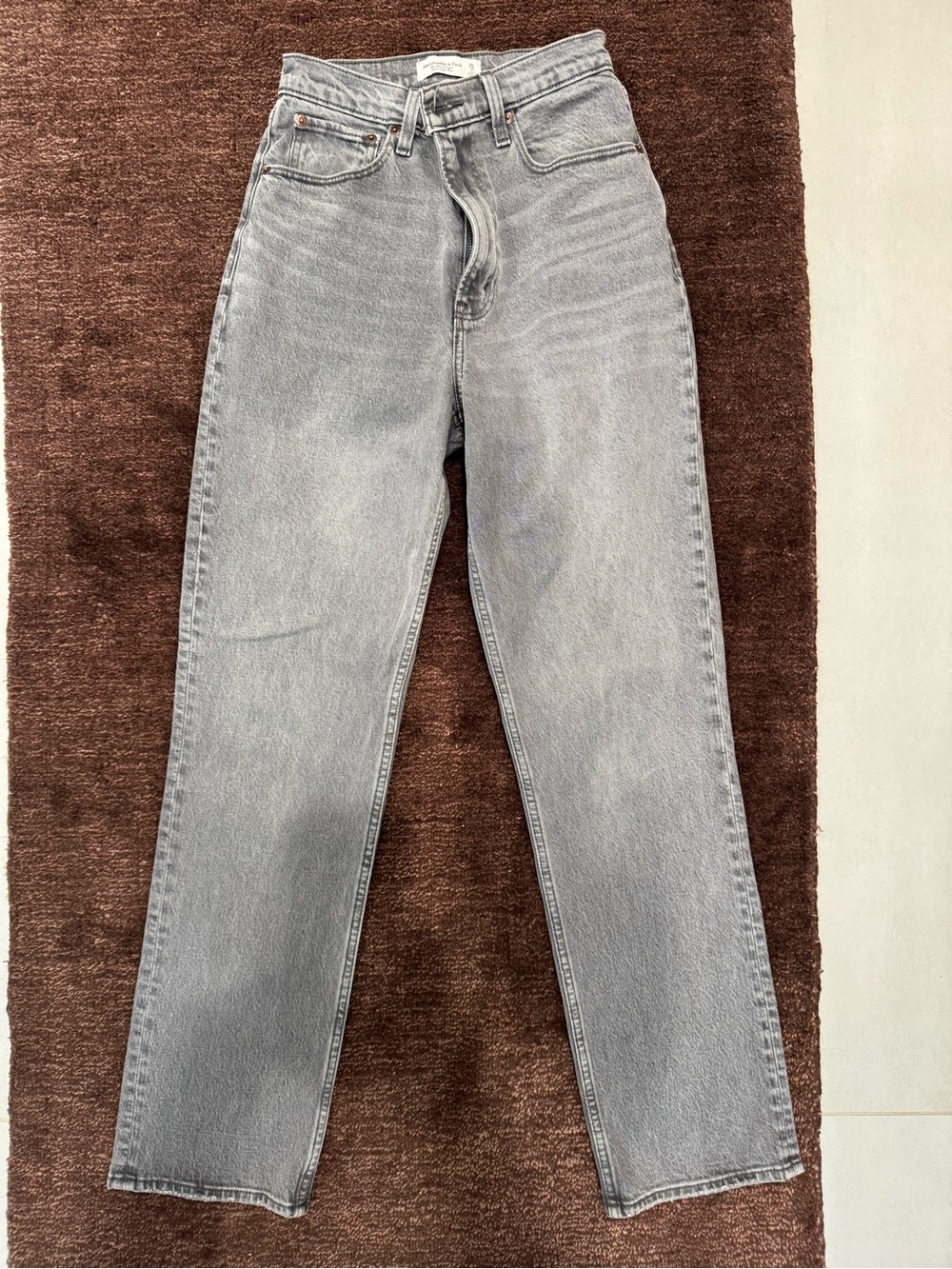 Abercrombie & Fitch Straight Jeans in Light Grey Wash
